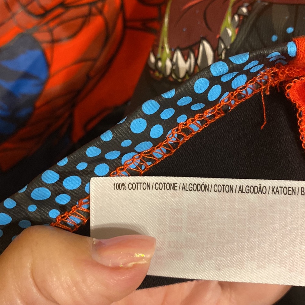 Boys 5/6 Disney Marvel,  Spider man - 2 piece outfit - Picture 4 of 15